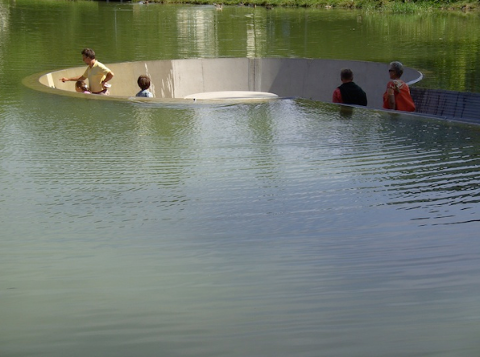 Sunken-Lake-Viewing-Vocklabruck-Austria-Inserted-in-nature-trend-place-NeoPlaces