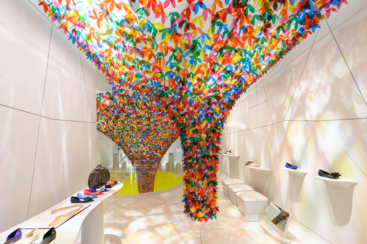 we-are-flowers-installation-galeria-melissa-nyc-NeoPlaces-5